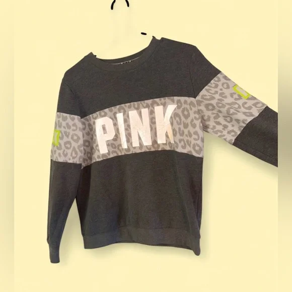 Victoria’s Secret PINK Gray Leopard Stripe Pullover Sweatshirt Size Small - Picture 2 of 4